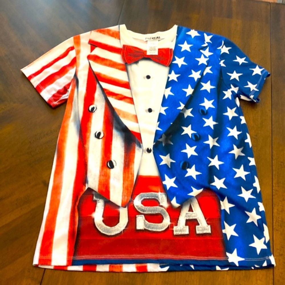 Fauxreal size men small USA tux shirt